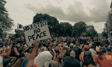Factcheck: ‘Eén op de vier à vijf Amerikanen gelooft dat politiek geweld gepast kan zijn om het land op orde te krijgen’