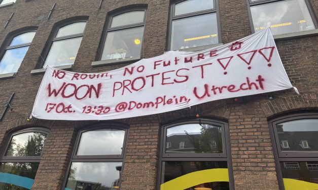 Woonprotest in Utrecht: “Wonen is een recht, geen luxe”
