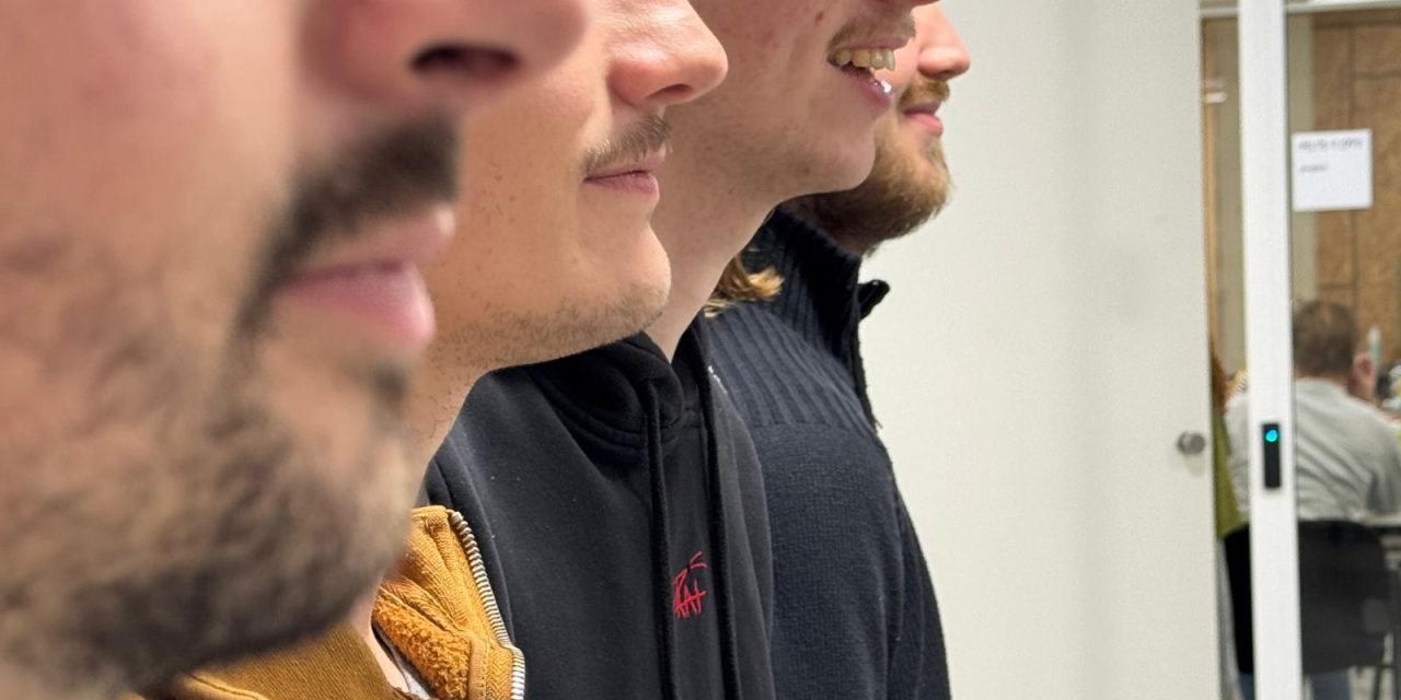 De snorren tijdens Movember zien er misschien grappig uit, maar er zit veel meer achter