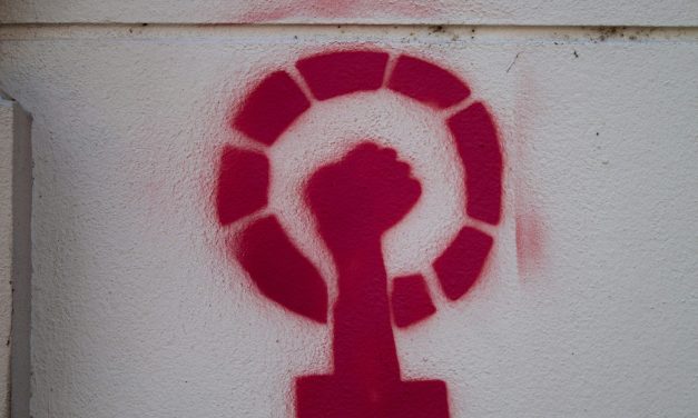 Haagse Dolle Mina’s veranderen Haagse Harry in Haagse Harriette: oproep tot stemmen voor vrouwenrechten