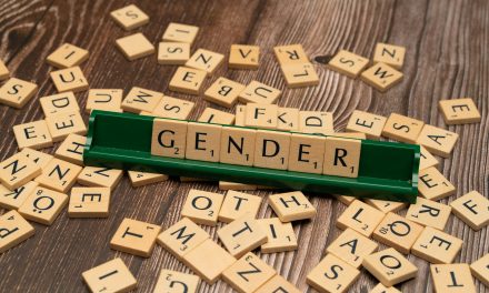 Factcheck: Het is niet duidelijk of het ‘overgrote deel’ van kinderen met genderdysforie er echt ‘overheen groeit’