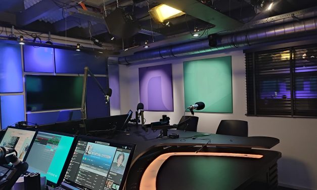 Een computer achter de microfoon: AI-stem als nieuwslezer