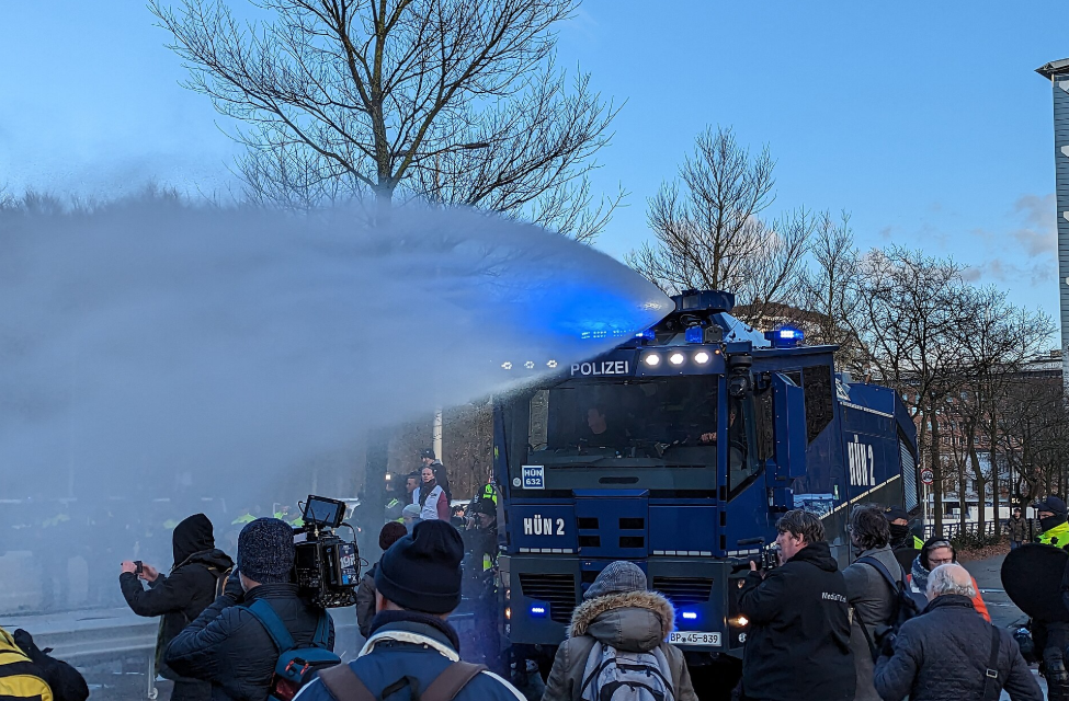 Is er in Nederland sprake van toenemende staatsrepressie tegen vreedzame demonstranten?
