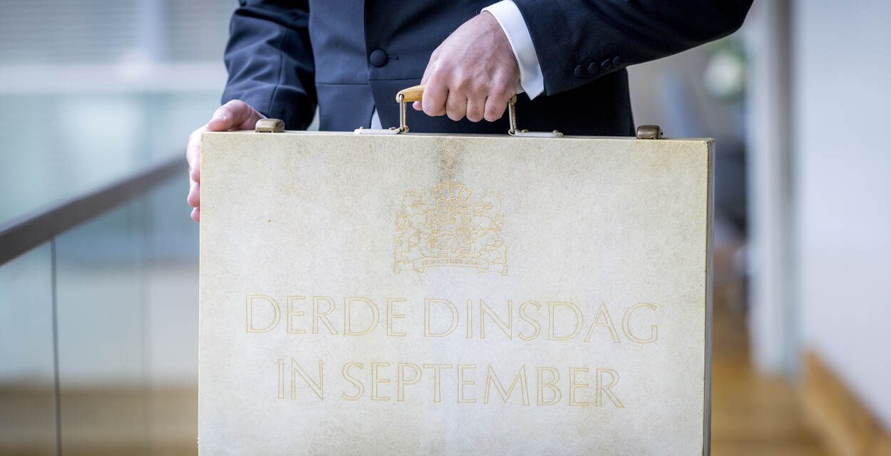 Prinsjesdag: extra geld voor woningen en onderwijs