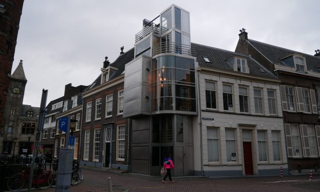 Markant ‘Sluijmerhuis’ te koop