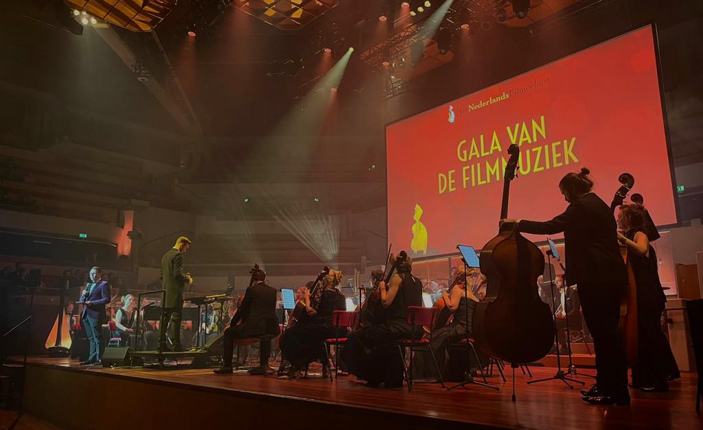 Nederlands filmorkest speelt voor een uitverkocht Tivoli tijdens hun 25-jarig jubileum