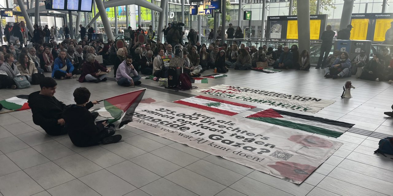 Pro-Palestijnse demonstranten bezetten Utrecht Centraal