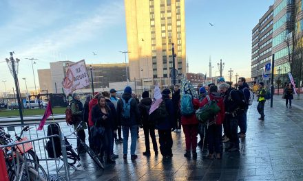 Extinction Rebellion-activisten lopen klimaatmars door Utrecht