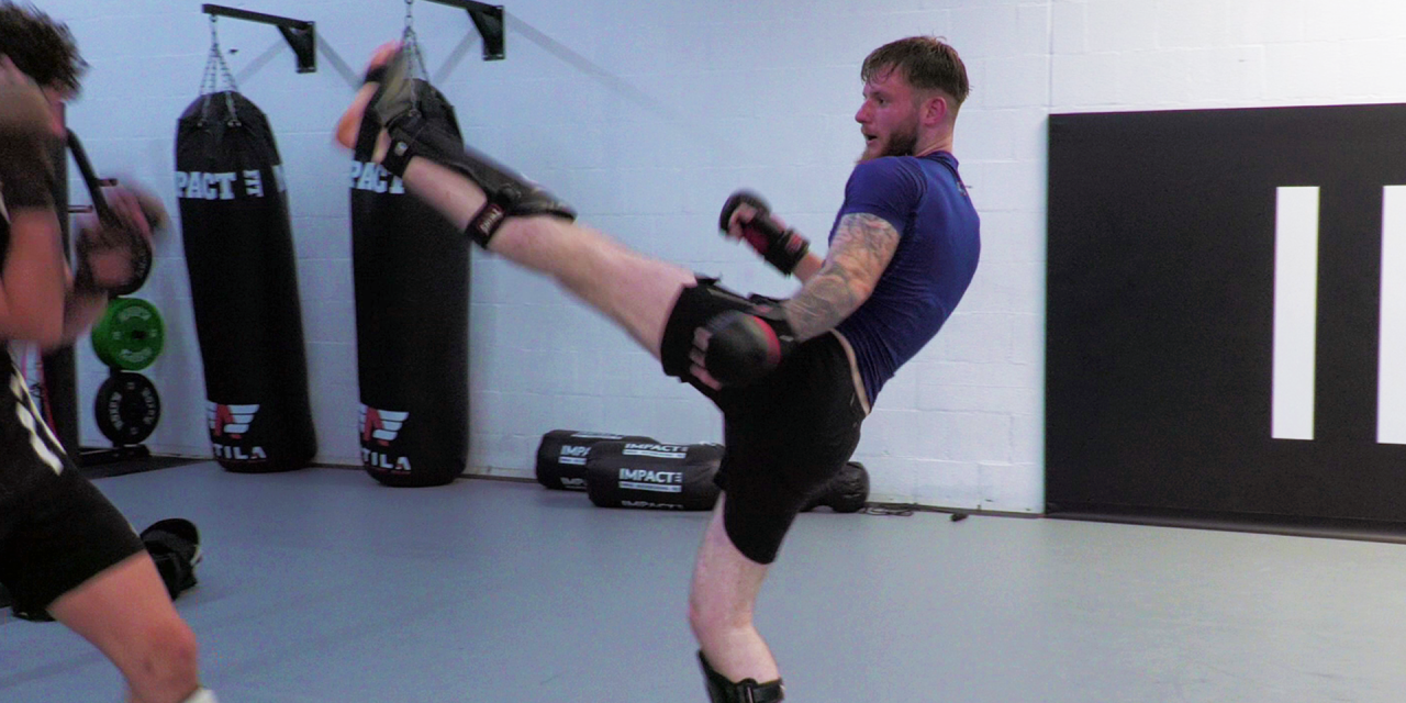 MMA bracht Sebas van Boekhold op het rechte pad: “Lekker uiten in vechtsport”