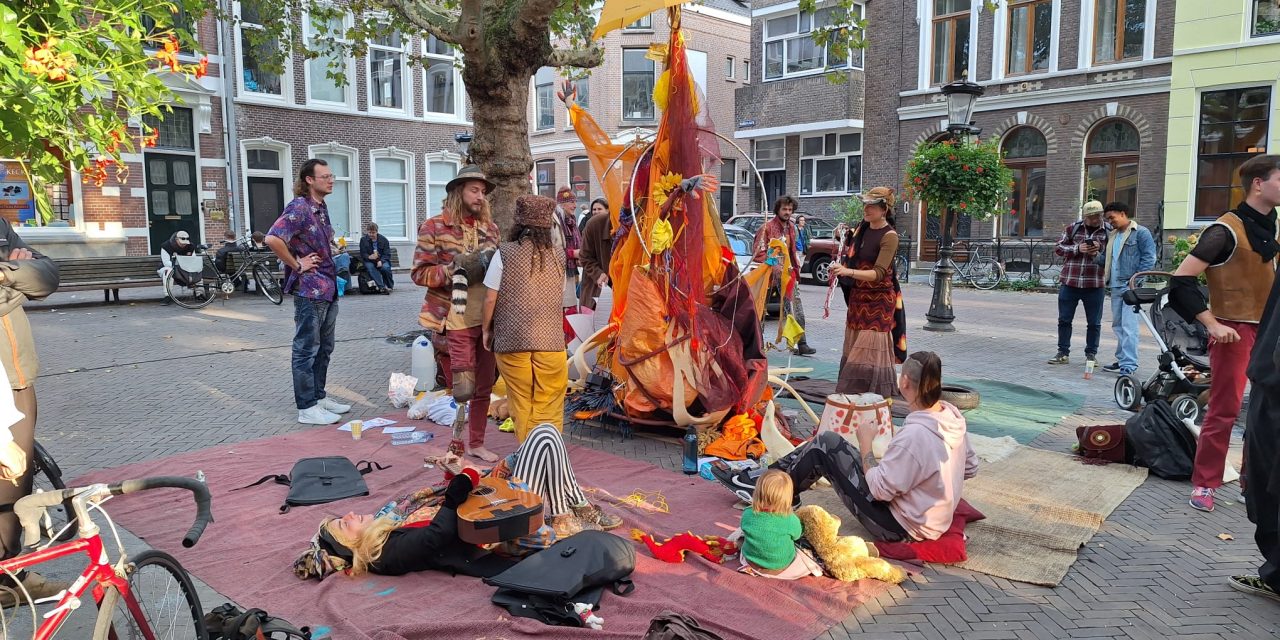 Kunstzinnig protest tegen houtstookverbod Utrecht