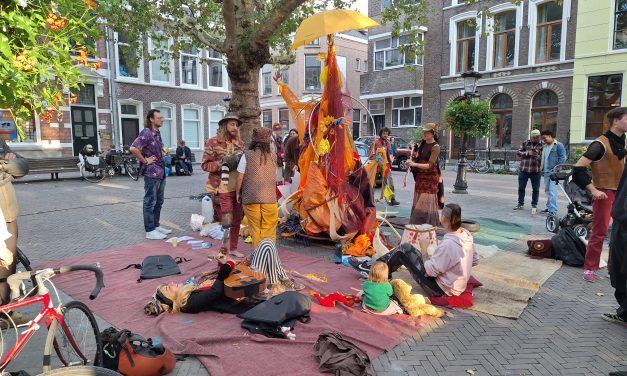 Kunstzinnig protest tegen houtstookverbod Utrecht