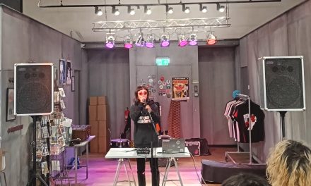 Instore-show bij Plato Utrecht: ‘Wie de fak is Sophie Straat’