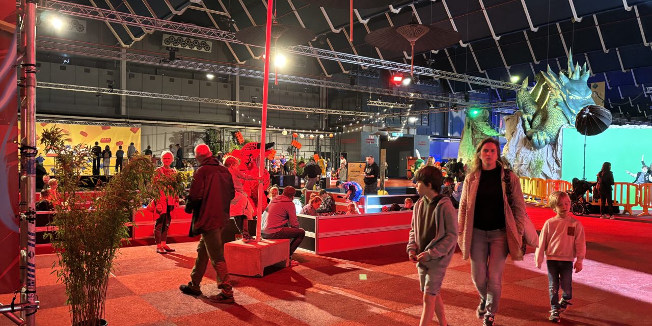 Jeremy Frieser te gast bij Lego World