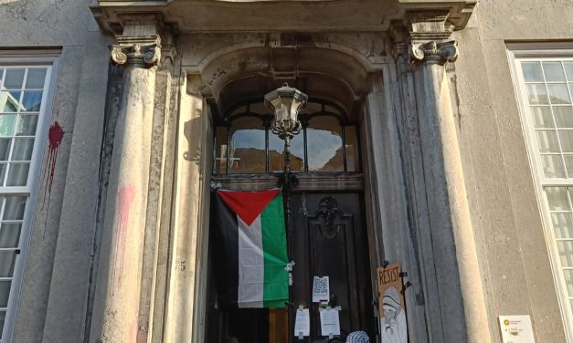 Pro-palestijnse activisten bezetten universiteitsgebouw Drift 25