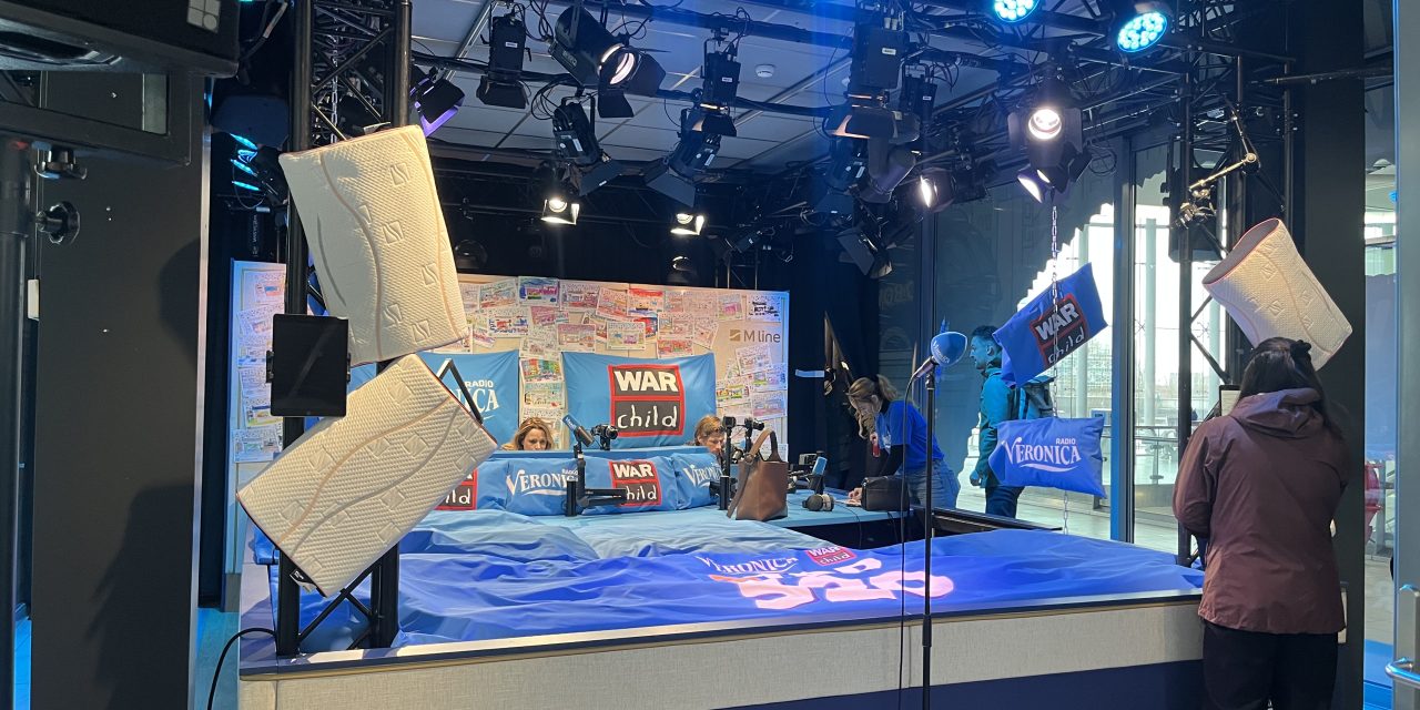 Radio Veronica maakt vijf dagen radio op Utrecht Centraal voor War Child