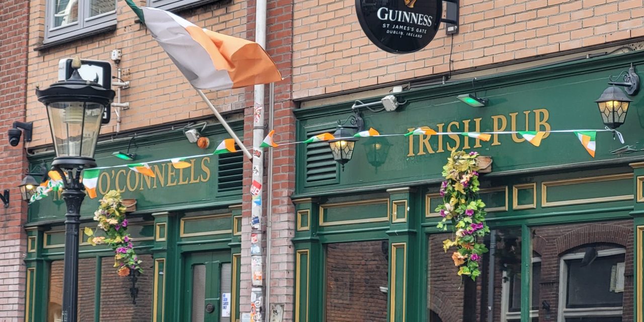 Saint Patrick’s Day trekt internationale drukte naar Ierse pub in Utrecht