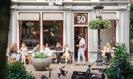 Waarom jouw kopje koffie steeds duurder wordt