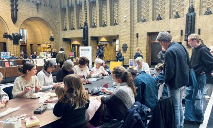 ReDress the Future zet fast fashion centraal op het Neude – “Er is geen beter moment dan nu”