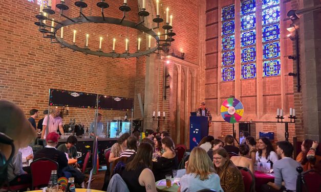 Pride Café brengt bezoekers samen op historisch beladen locatie