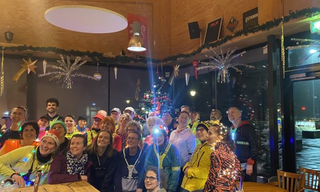 Een schitterend afscheid: De Lichtjesloop 2023 eert Jannet Vermeulen-Stulen na 50 jaar toewijding