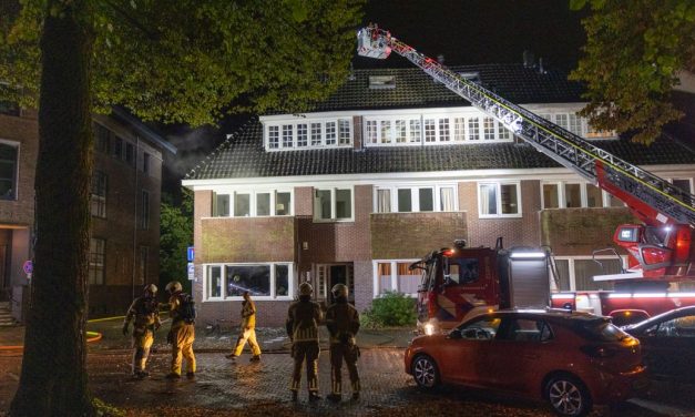 Brand na explosie bij bedrijfspand