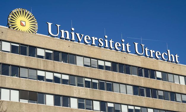 Universiteiten protesteren tegen bezuinigingen op hoger onderwijs