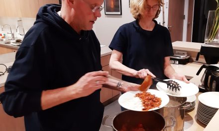 Gratis diner biedt meer dan een bord eten