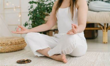 Geert Mediteert geeft wekelijks vrijwillig meditatie lessen