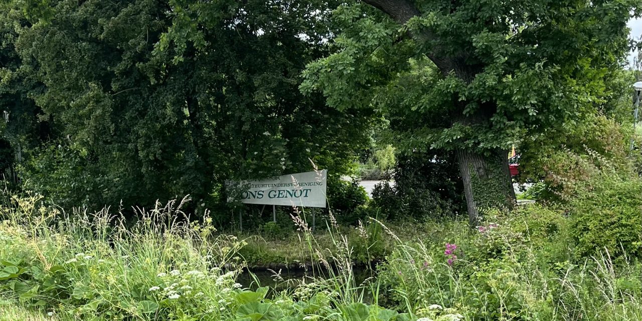 Vrijwilligers genieten van de natuur bij Ons Genot