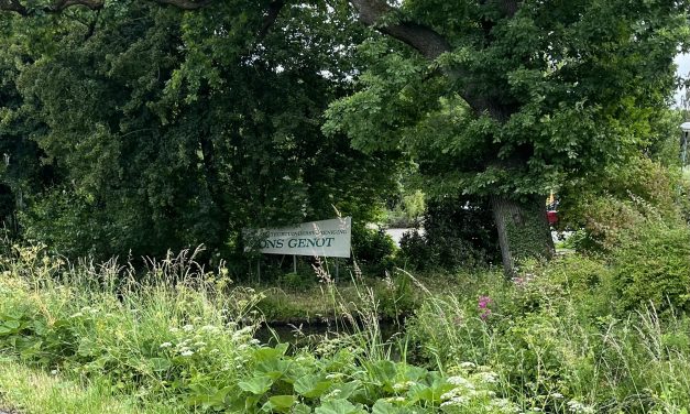 Vrijwilligers genieten van de natuur bij Ons Genot