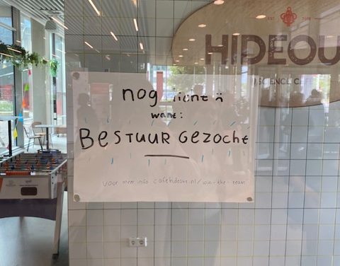 Café de HideOut gesloten door bestuursleden tekort