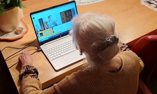 Podium Oost vermindert digitale kloof ouderen