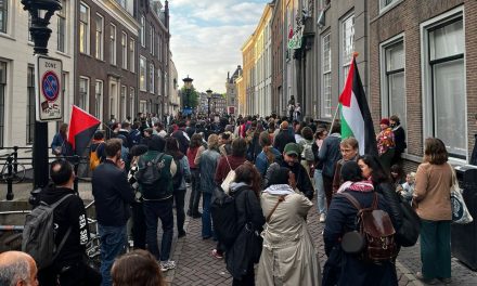 Utrechtse studenten bezetten universiteitsgebouw tijdens pro-Palestijnse protesten