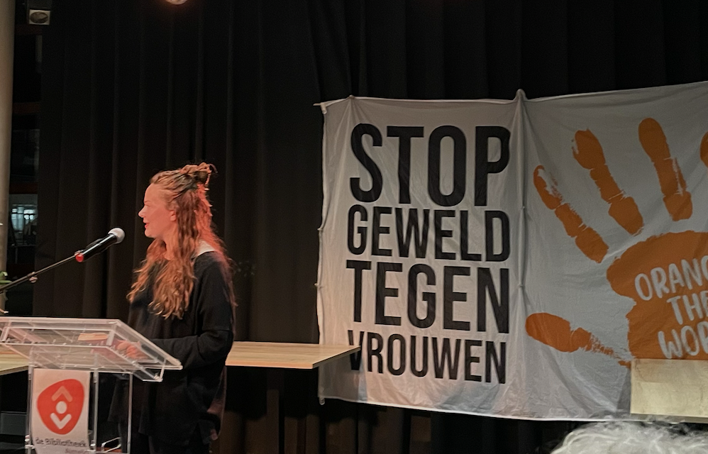 Tessel ten Zweege is feminist en wordt tegelijkertijd mishandeld door vriend: ‘Dit zou mij nooit kunnen overkomen dacht ik’