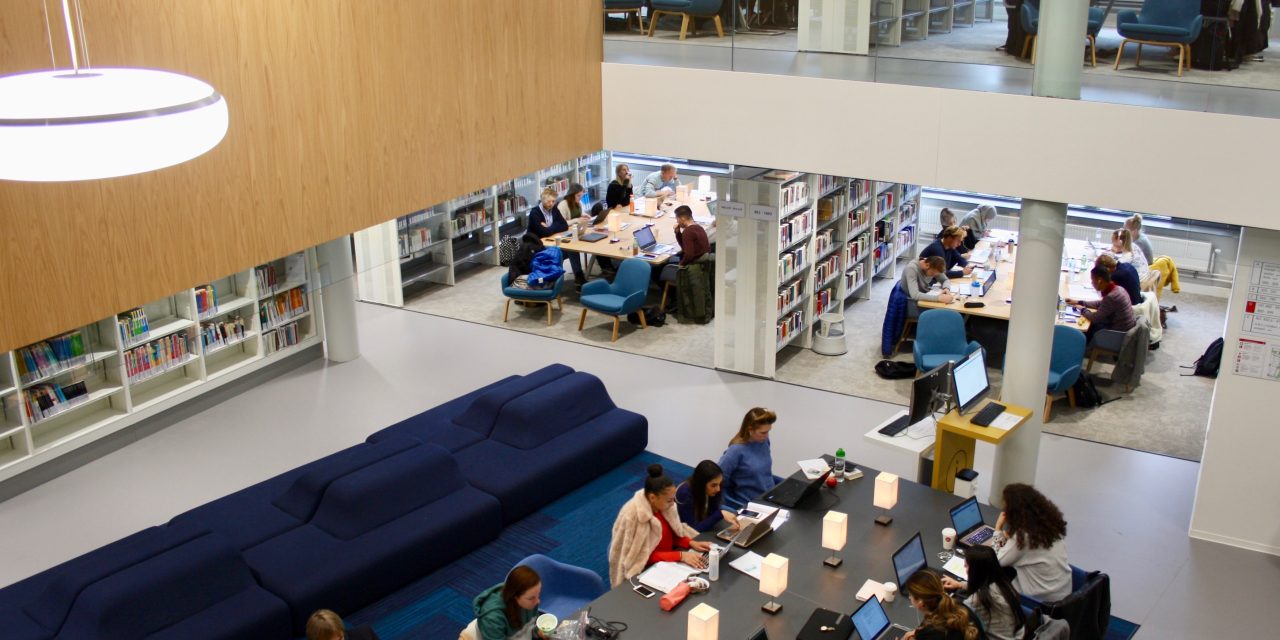 Studeren met stijl: HU Bibliotheek biedt livemuziek tijdens tentamenperiode