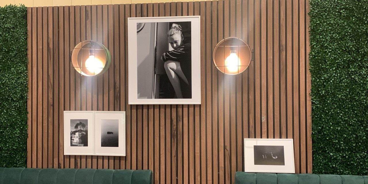 Expositie analoge foto’s in café de Kleine Max 