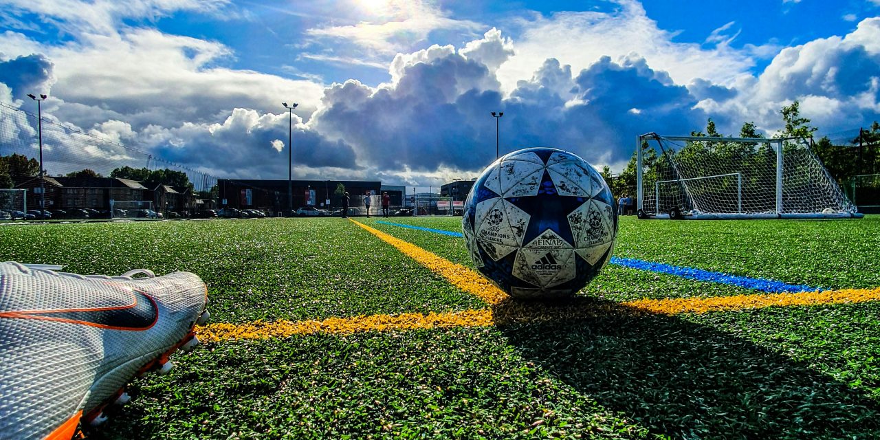 Racisme in het Voetbal: Lokale Clubs Vragen Om Actie