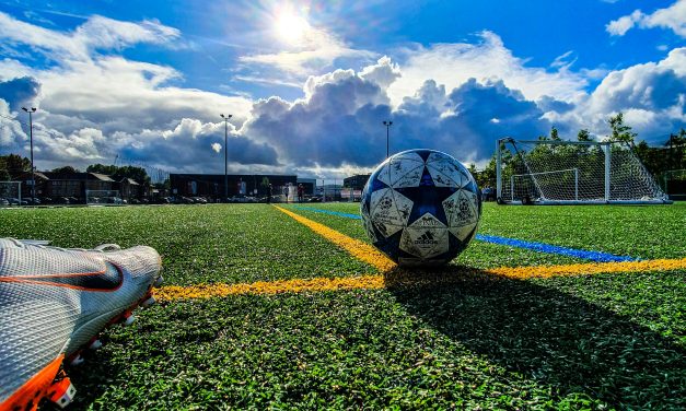 Racisme in het Voetbal: Lokale Clubs Vragen Om Actie