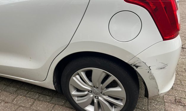 Lombokkers bereiden hun auto’s voor op winterse omstandigheden.