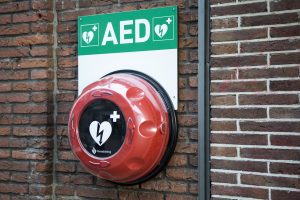 Steeds meer AED’s van groot belang voor de maatschappij