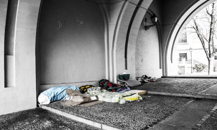 Weinig opvangplekken voor daklozen baren hulpverleners zorgen