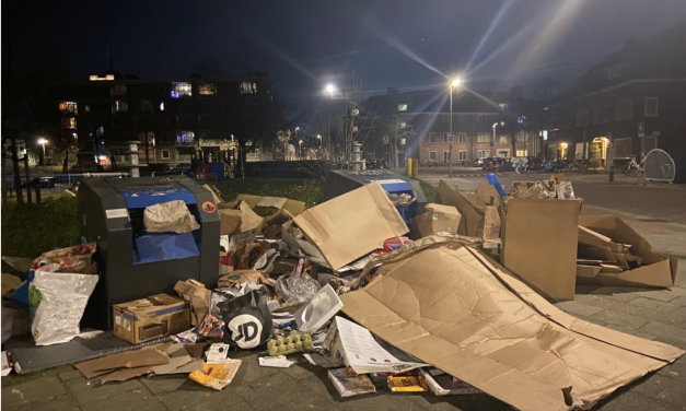 VUILOPHALERS STAKEN IN UTRECHT 