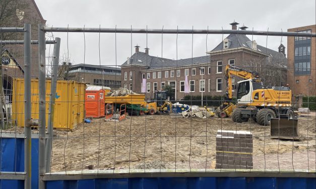 Hernieuwde bestrating en bomenkap markeren voortgang in herinrichting Kanaalstraat