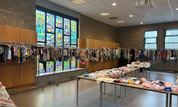 Kledingbeurs Woerden steunt goede doelen