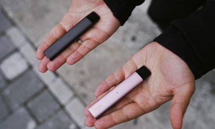 “Verbod op vape-smaakjes drijft jongeren naar sigaretten”