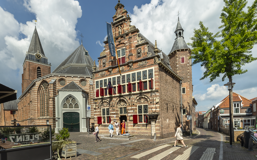 Piet geeft rondleidingen over de geschiedenis van Woerden