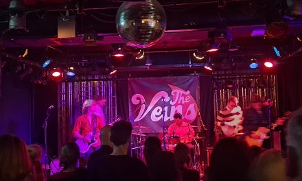 “The Veins” treed op bij podium Bredius
