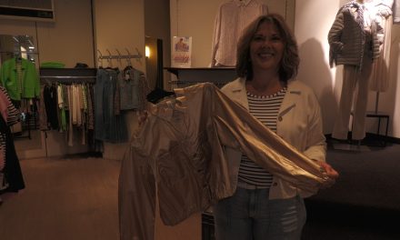 Vrijheid en Kleding: Monique Dieffenthaler verteld over jezelf kunnen zijn in wat je draagt