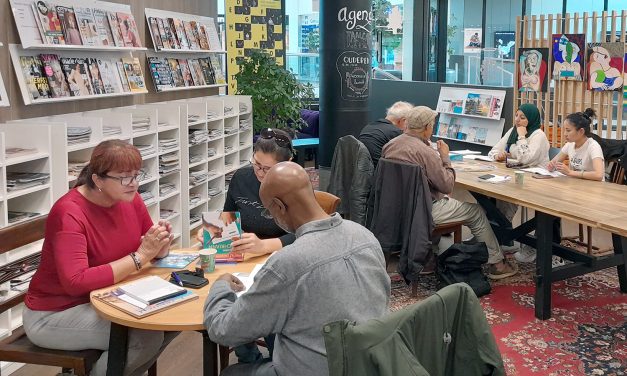 Taalcafé helpt mensen de Nederlandse taal te beheersen