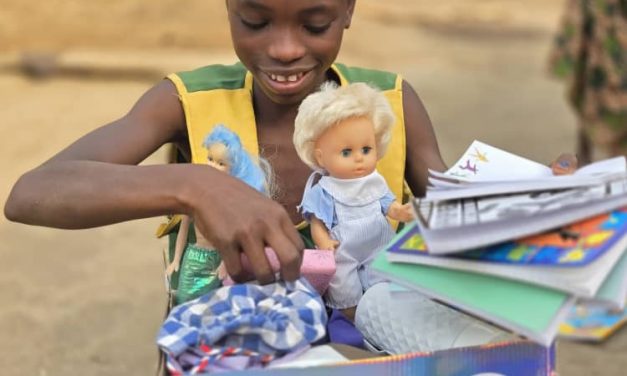 Een schoenendoos vol hoop – vrijwilligers uit Woerden in actie voor Sierra Leone